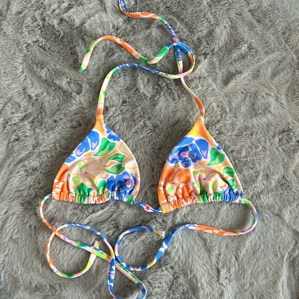 Oh Polly floral bikini top size S